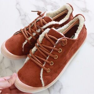 Gypsy Jazz Ronnie Tan Sneakers